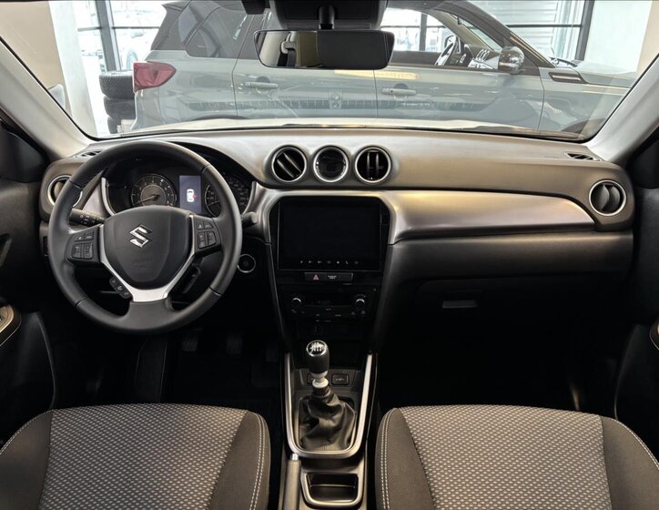 Suzuki Vitara SUV / Terénní 1,4 l 81 kw