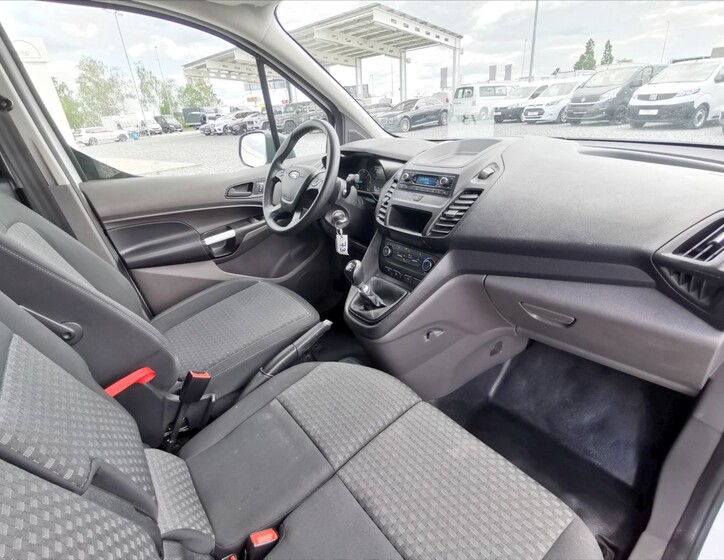 Ford Transit Connect 8