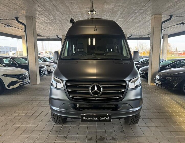 Mercedes-Benz Sprinter 2