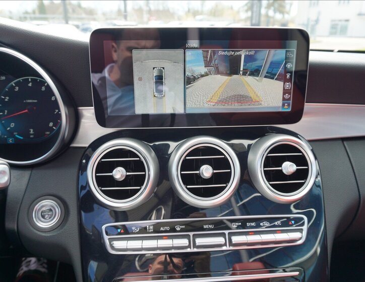 Mercedes-Benz Třídy C Kabriolet 2,0 l 190 kw