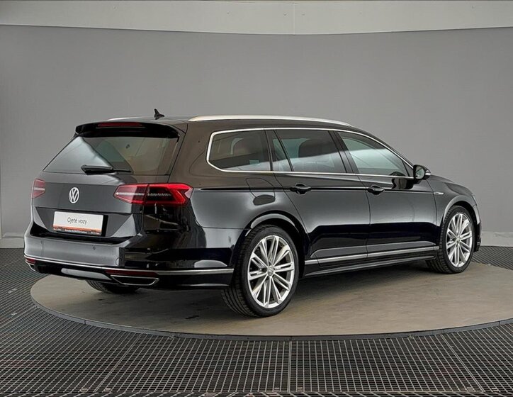 Volkswagen Passat Kombi 2,0 l 176 kw