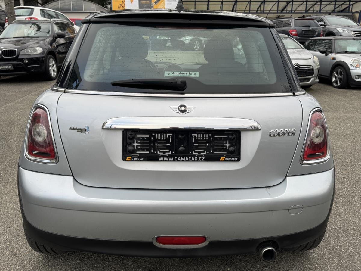 Mini Cooper Hatchback 1,6 l 88 kw