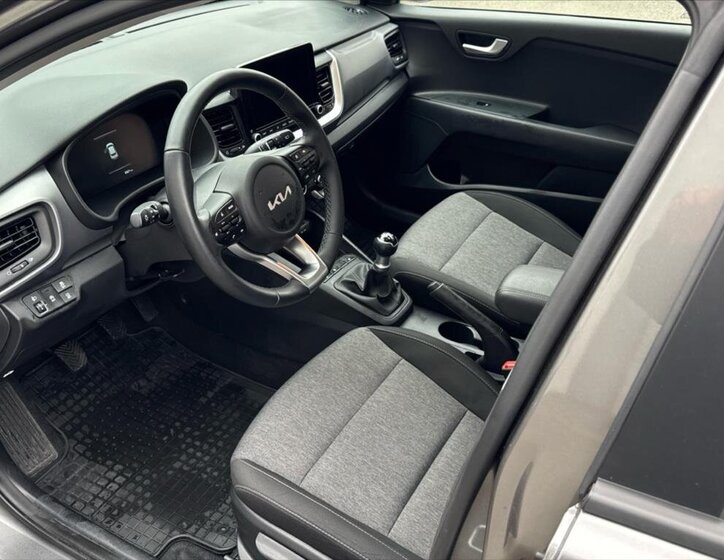 KIA Stonic Hatchback 1,2 l 57 kw