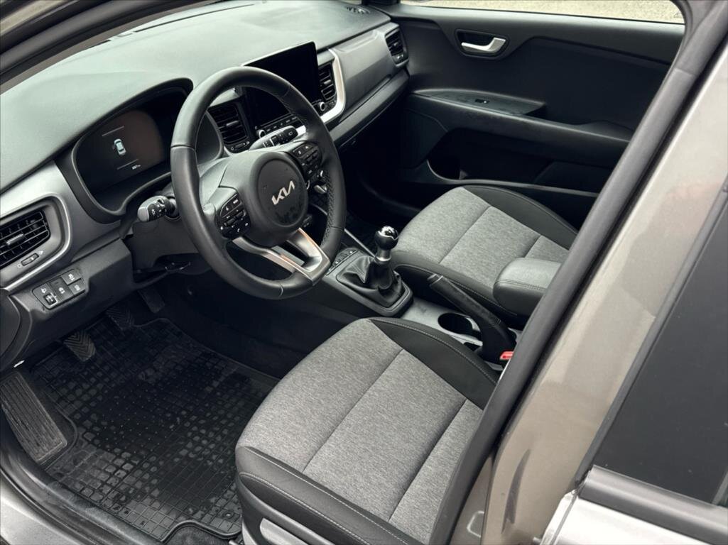 KIA Stonic Hatchback 1,2 l 57 kw