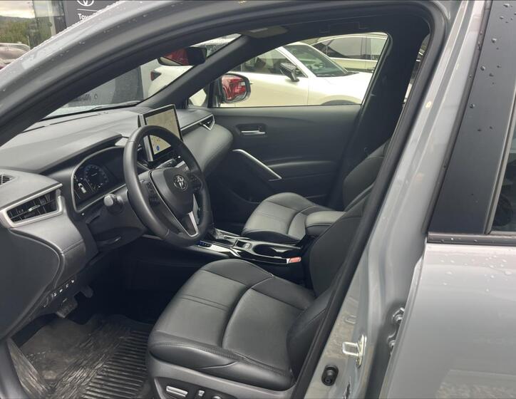 Toyota Corolla Cross 6