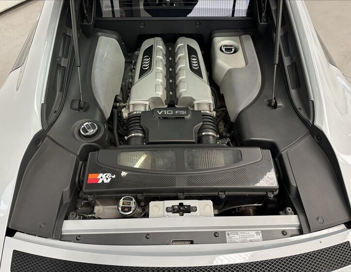 Audi R8 Kupé 5,2 l 386 kw