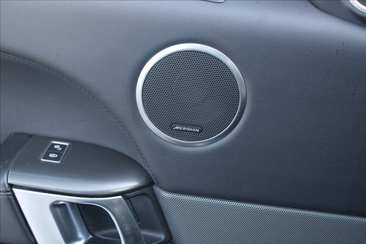 Land Rover Range Rover Sport SUV 4,4 l 250 kw