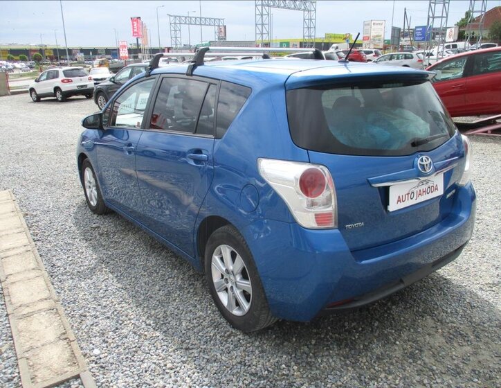 Toyota Verso Kombi 1,6 l 82 kw