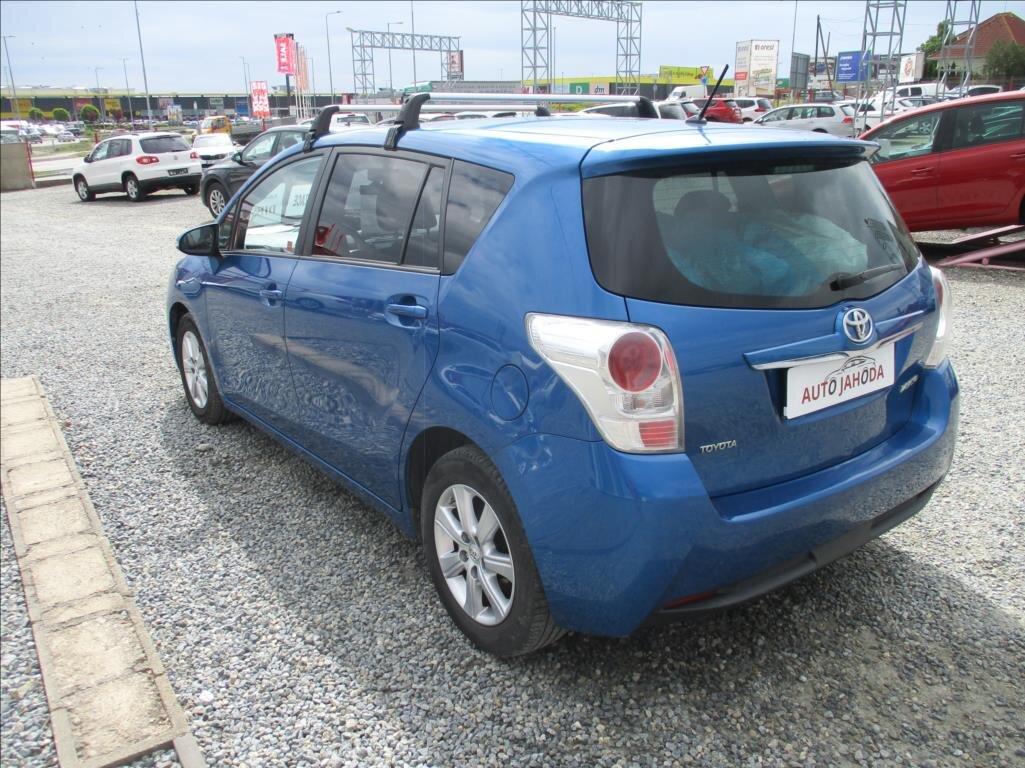 Toyota Verso Kombi 1,6 l 82 kw