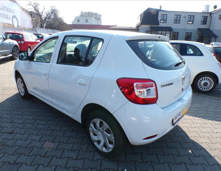Dacia Sandero Hatchback 1,1 l 54 kw
