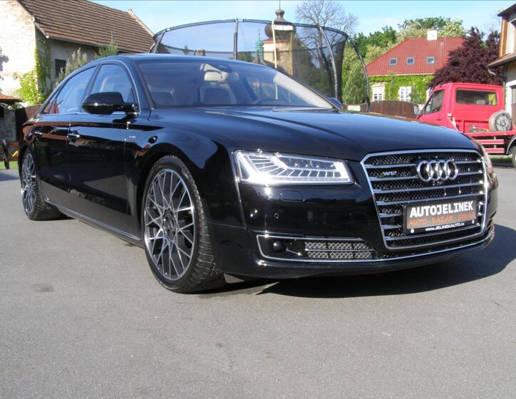 Audi A8 Sedan 6,3 l 368 kw