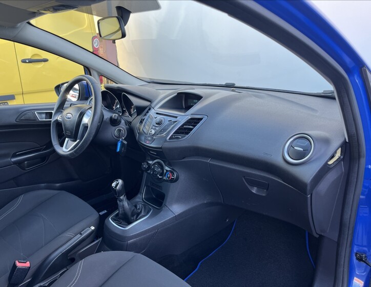 Ford Fiesta 21