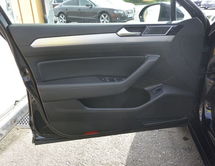 Volkswagen Passat 10