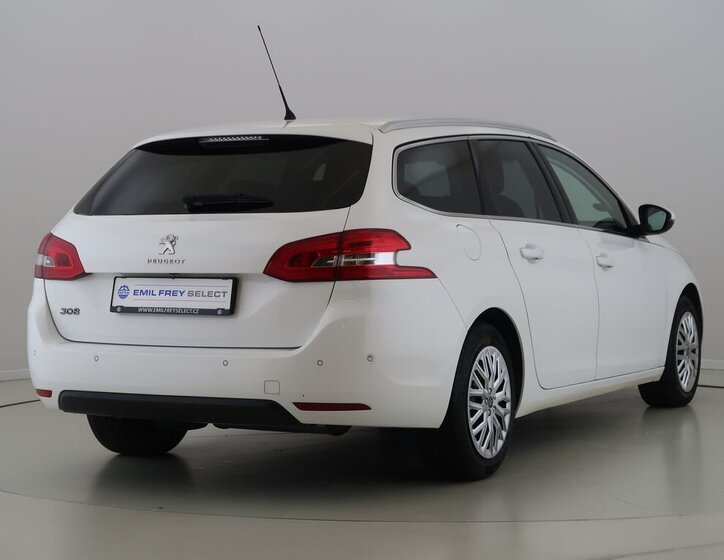 Peugeot 308 5