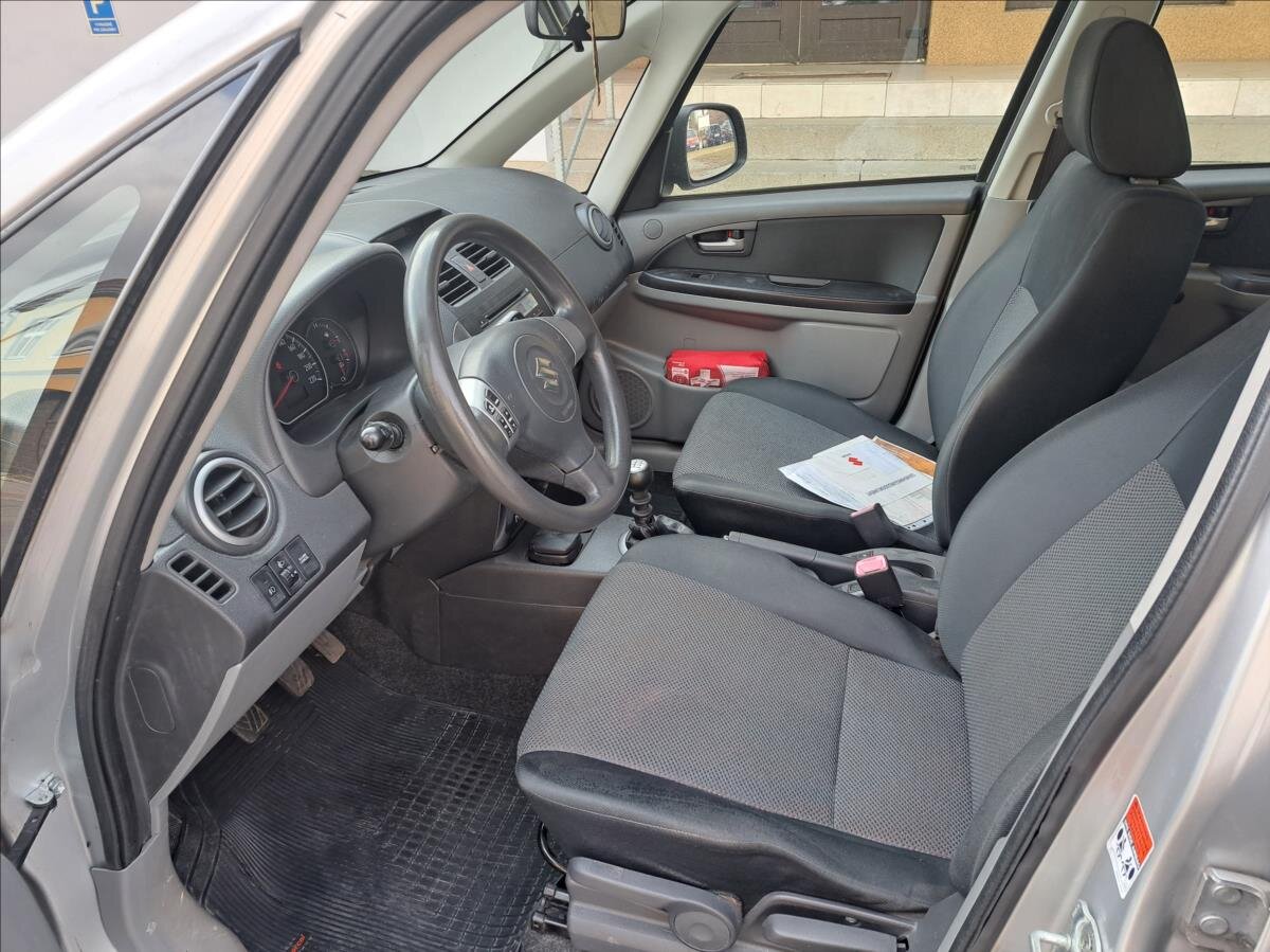 Suzuki SX4 Hatchback 1,9 l 88 kw