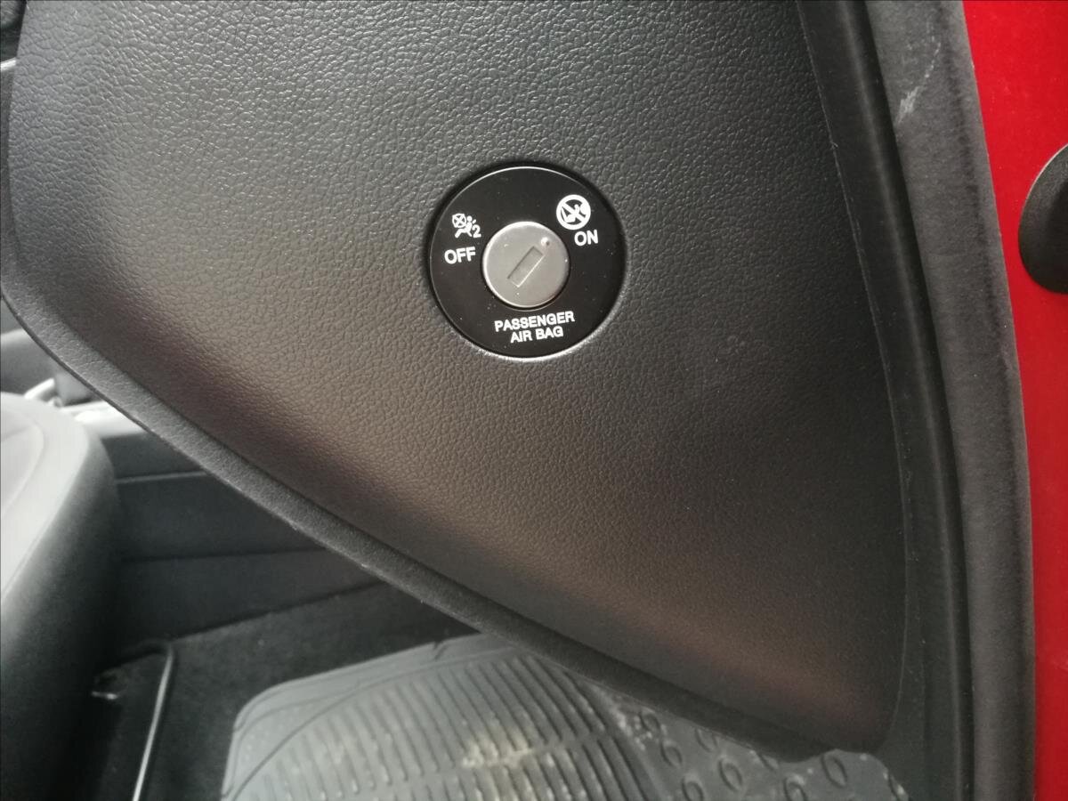 KIA Ceed Hatchback 1,4 l 73 kw