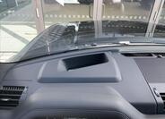 Land Rover Defender 41