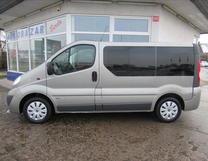 Opel Vivaro Ostatní 2,5 l 84 kw