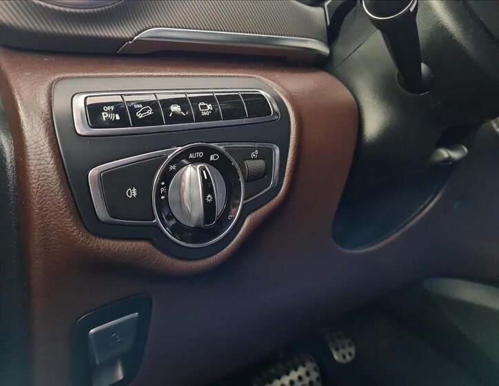 Mercedes-Benz Třídy V MPV 2,1 l 140 kw