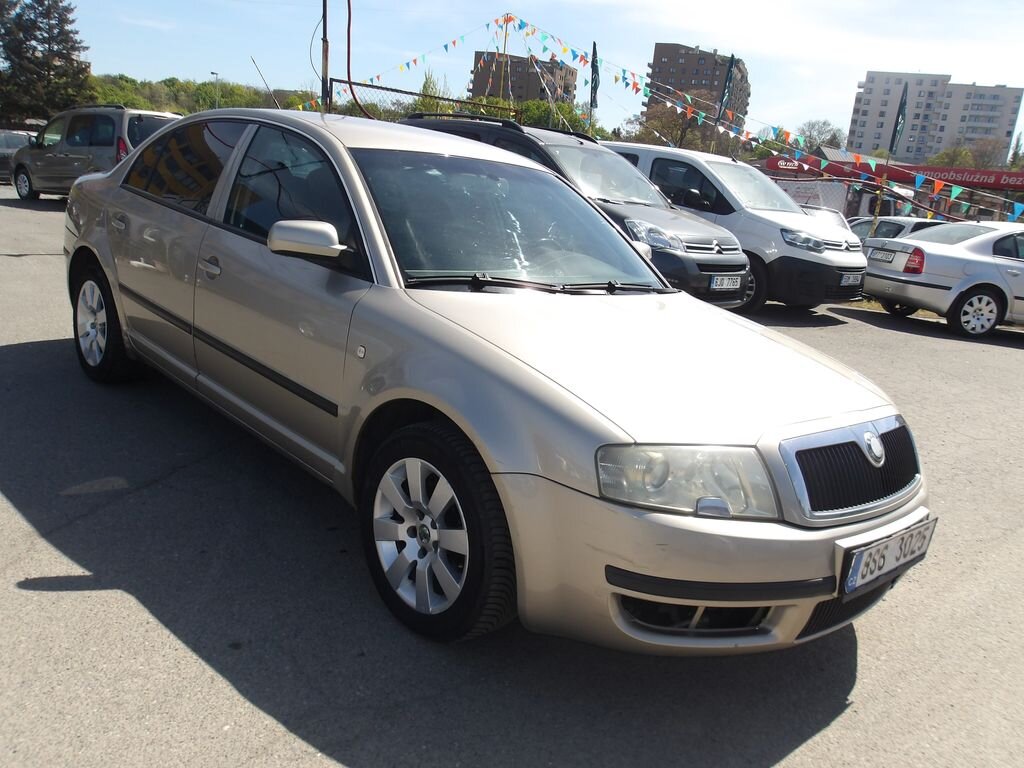Škoda Superb Sedan / Limuzína 1,9 l 96 kw
