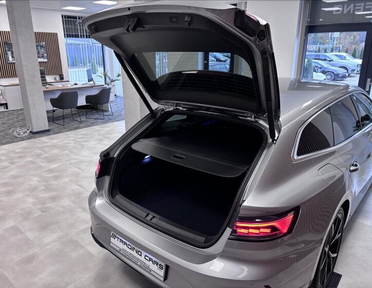 Volkswagen Arteon Kombi 2,0 l 235 kw