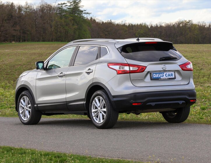 Nissan Qashqai SUV / Terénní 1,2 l 85 kw