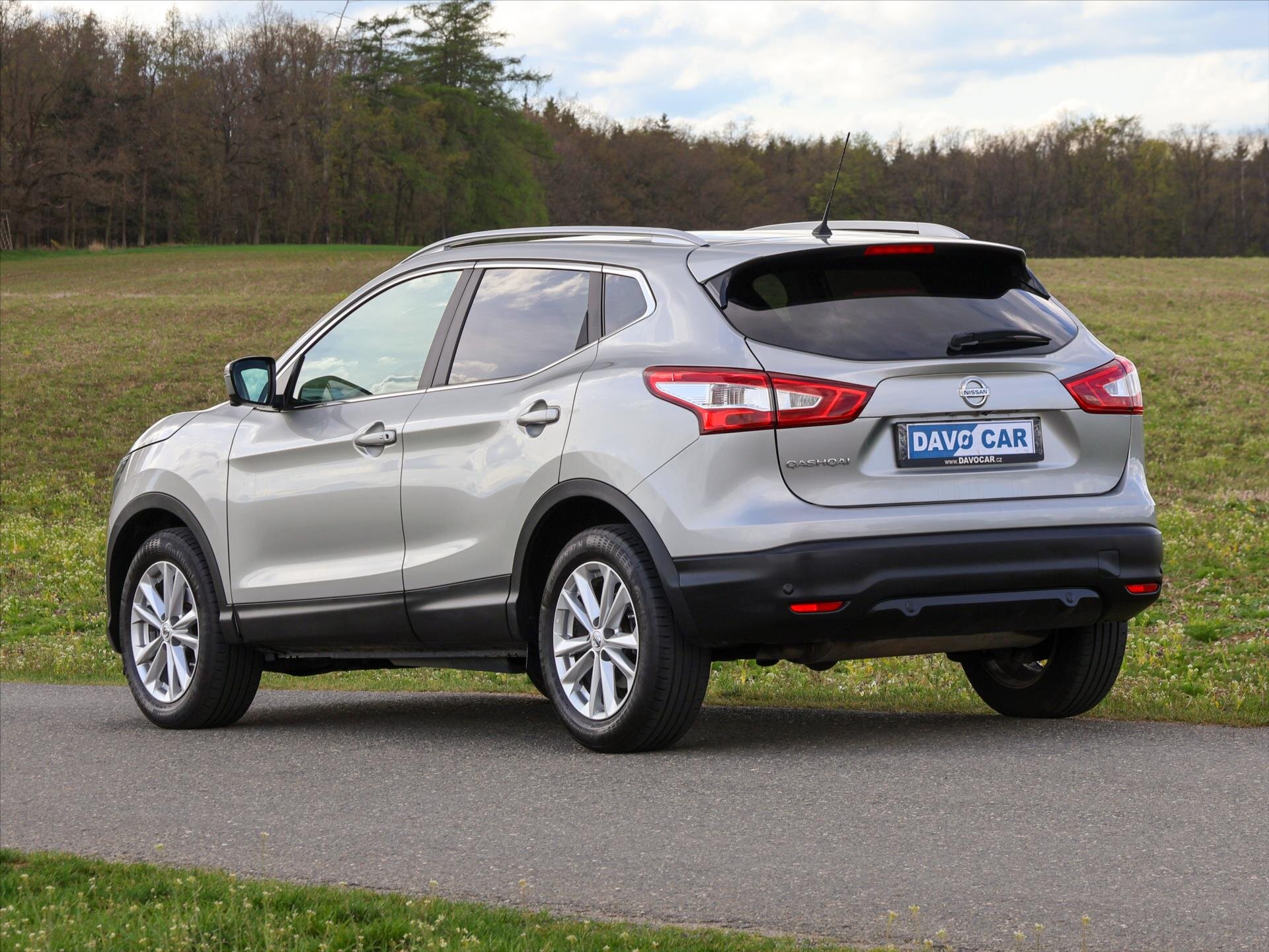 Nissan Qashqai SUV / Terénní 1,2 l 85 kw
