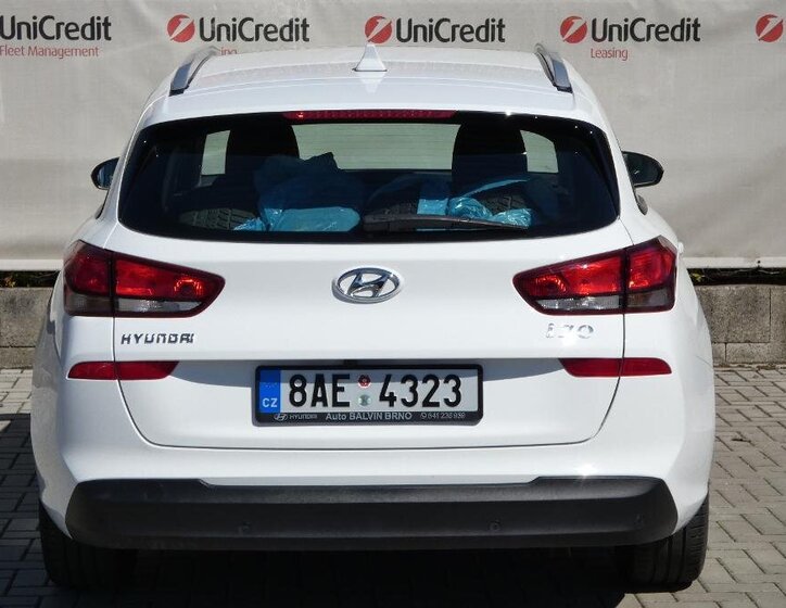 Hyundai i30 4
