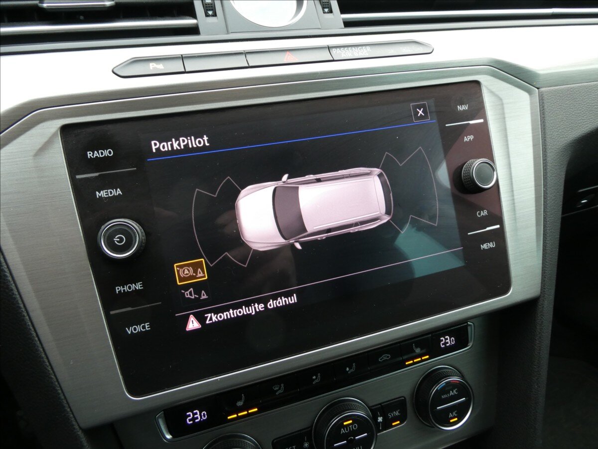 Volkswagen Passat Kombi 2,0 l 110 kw