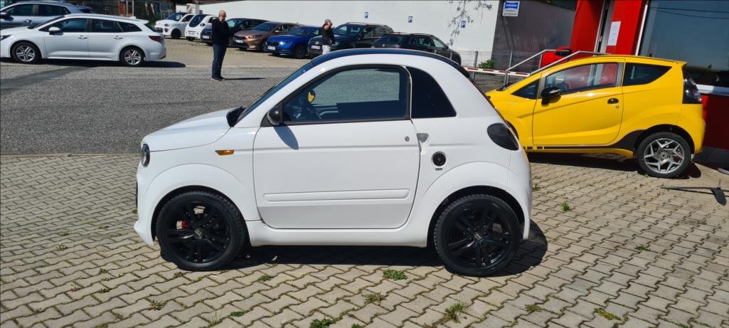 Microcar DUE Hatchback 498,0 6 kw