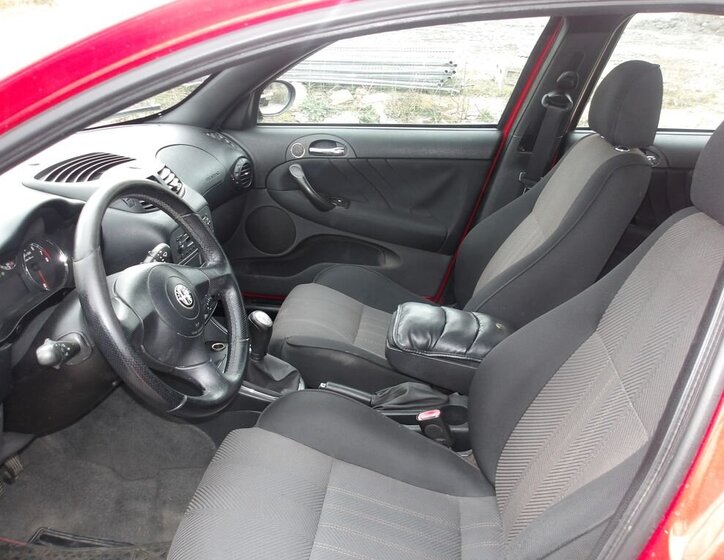 Alfa Romeo 147 Hatchback 1,6 l 77 kw