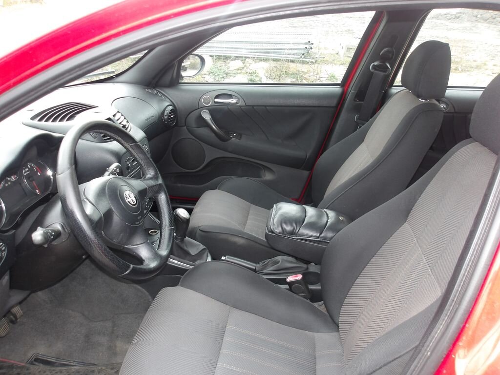 Alfa Romeo 147 Hatchback 1,6 l 77 kw