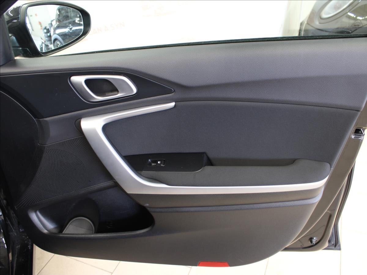 KIA Ceed Hatchback 1,5 l 117 kw