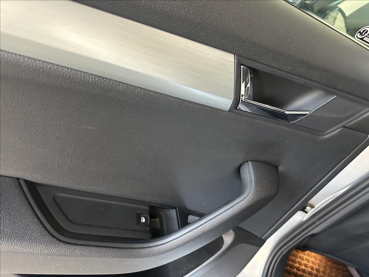 Škoda Superb Kombi 2,0 l 110 kw