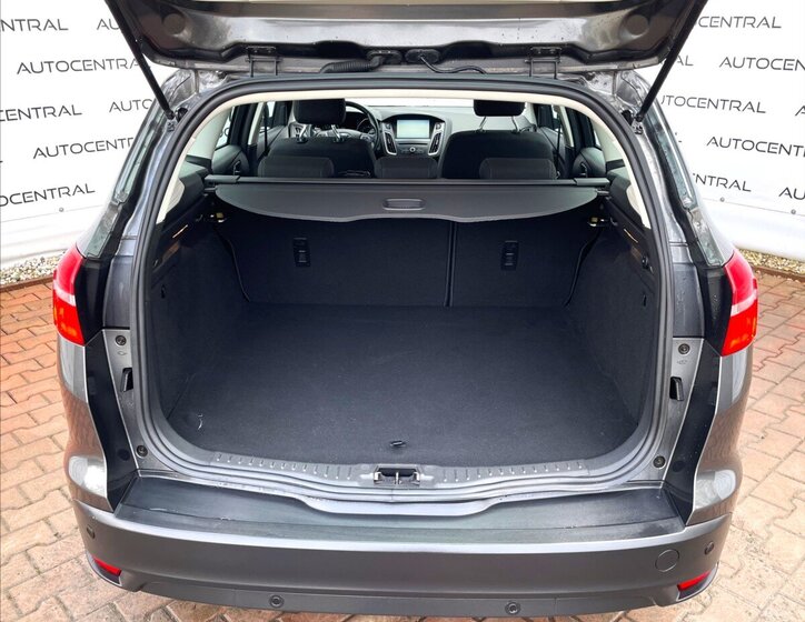 Ford Focus Kombi 999,0 92 kw