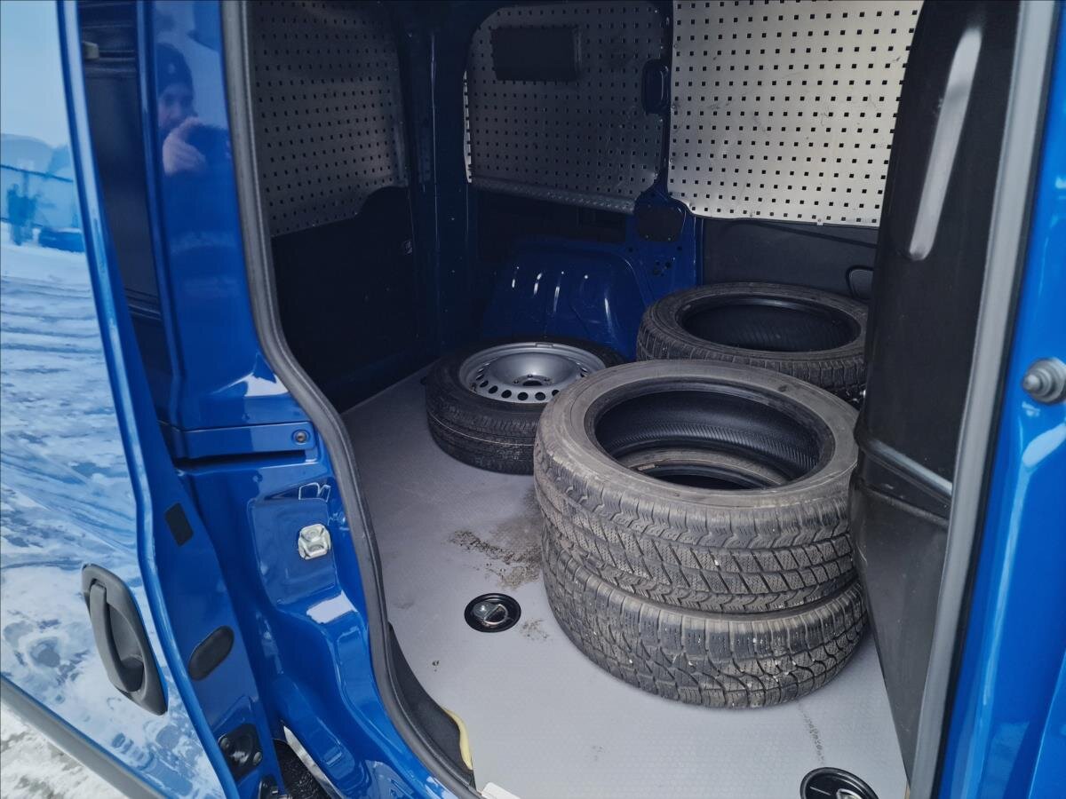 Fiat Dobló cargo Skříň 1,4 l 88 kw