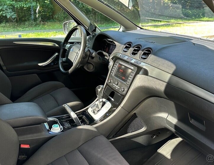 Ford S-MAX MPV 0,0 147 kw