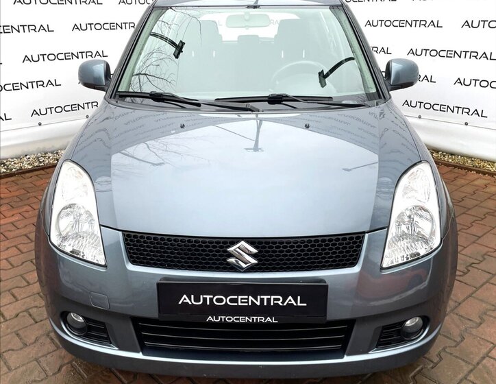 Suzuki Swift Hatchback 1,3 l 67 kw