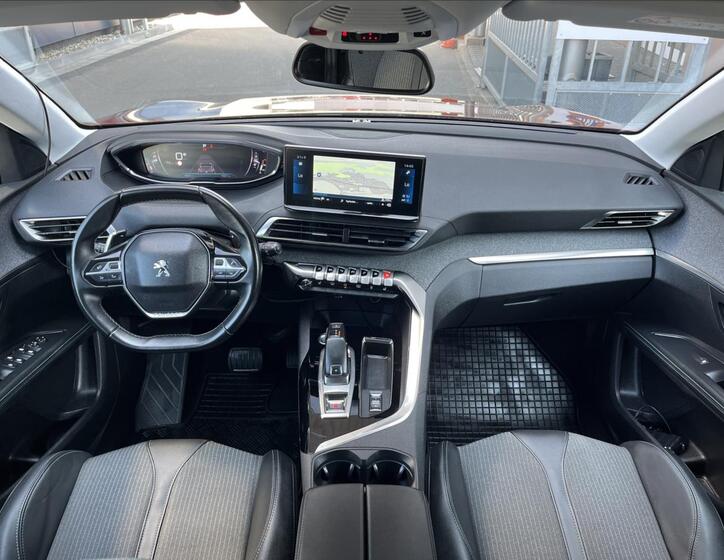 Peugeot 5008 10