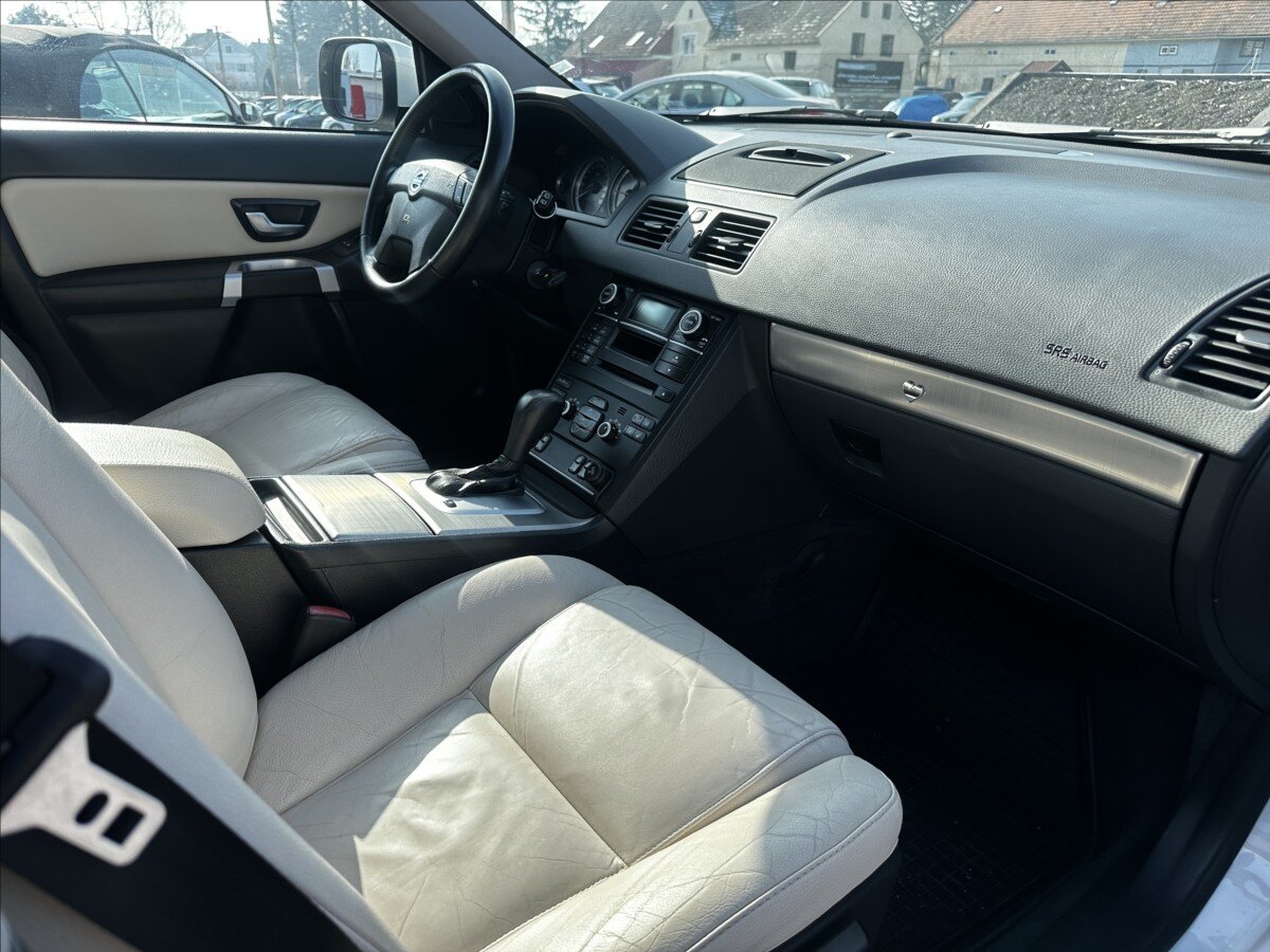 Volvo XC90 SUV / Terénní 2,4 l 136 kw