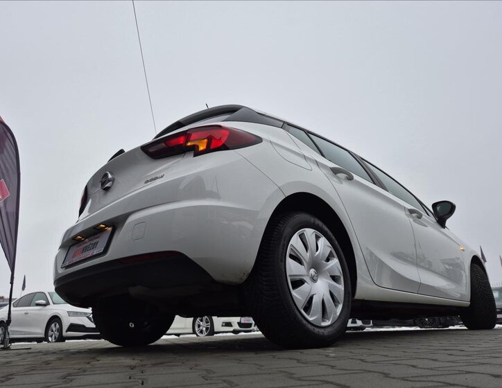 Opel Astra Hatchback 999,0 77 kw