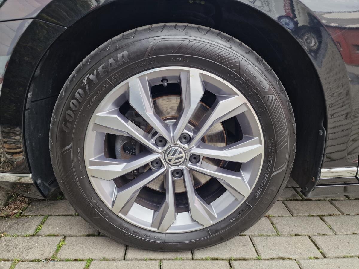 Volkswagen Passat Kombi 2,0 l 110 kw