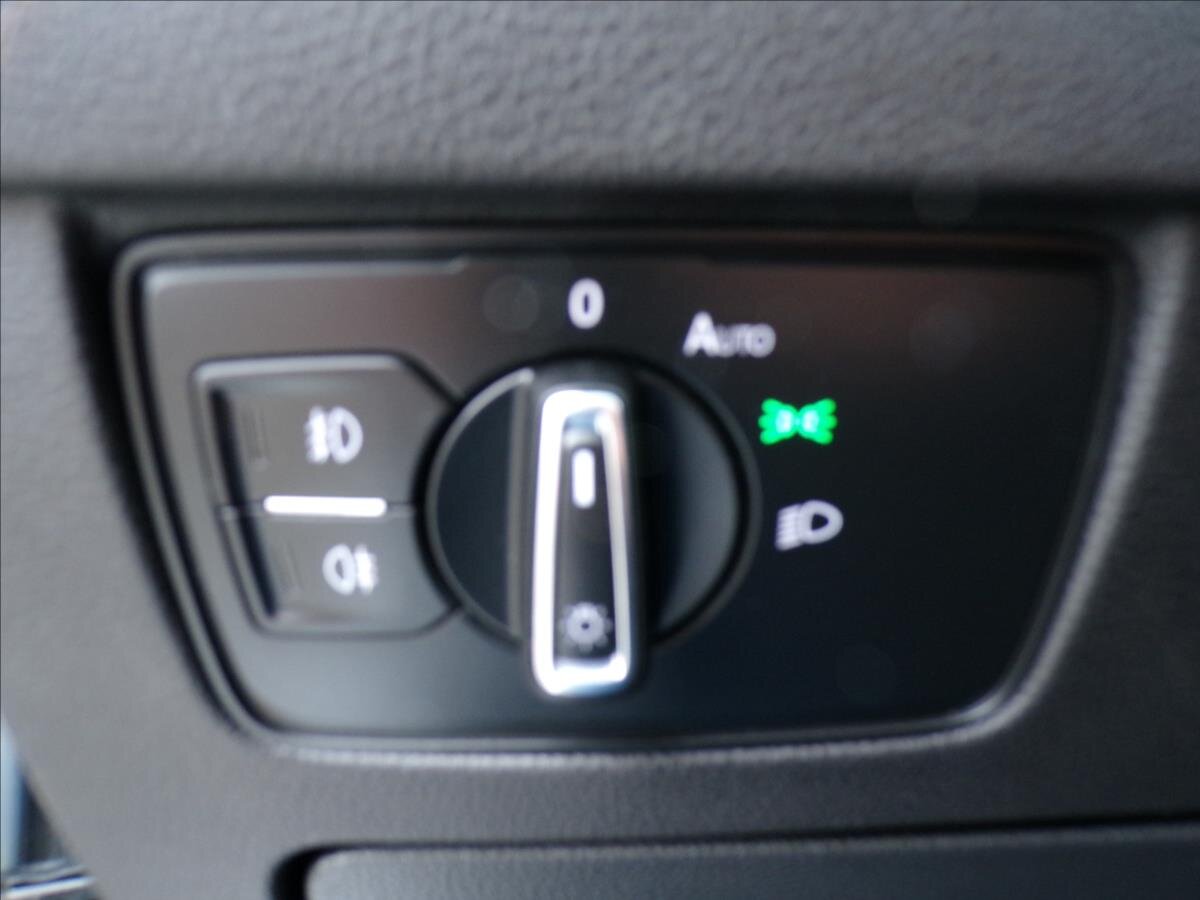 Volkswagen Passat Kombi 1,6 l 88 kw