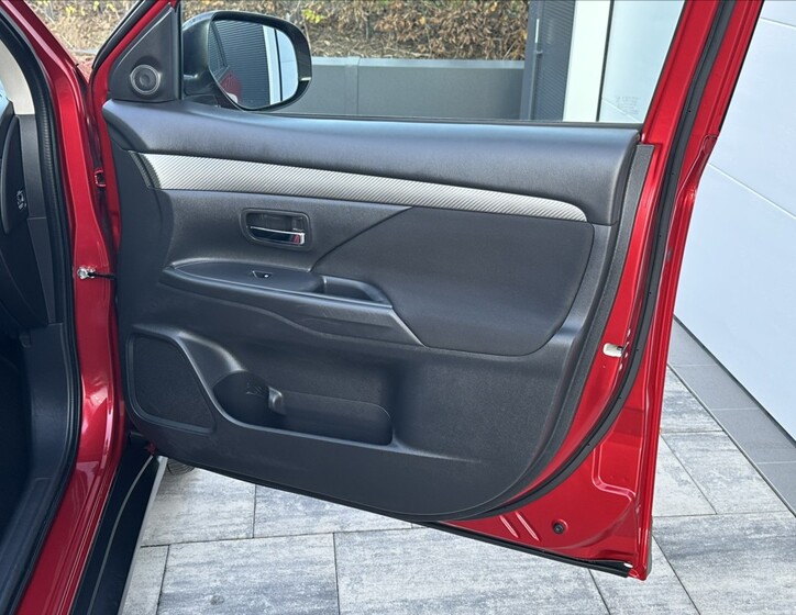 Mitsubishi Outlander 17