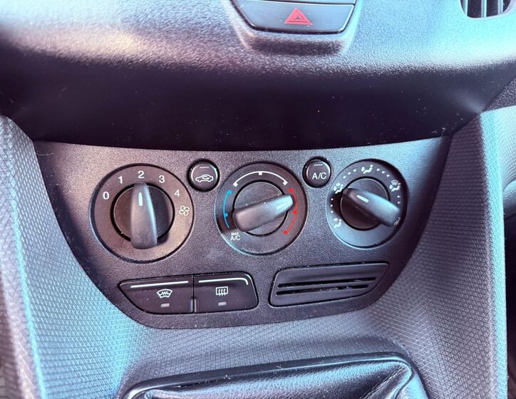 Ford Tourneo Connect 17