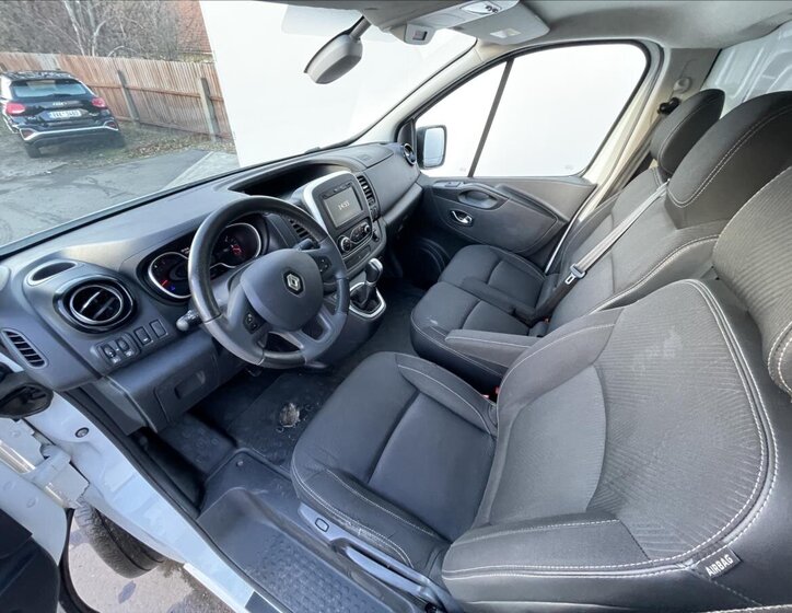 Renault Trafic 5