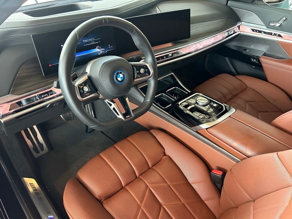 BMW i7 Sedan / Limuzína 0,0 400 kw