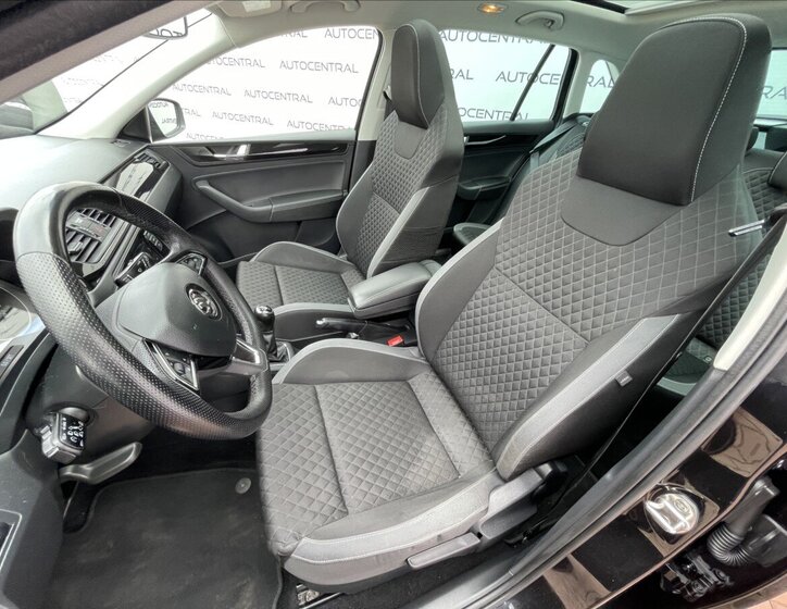 Škoda Rapid Hatchback 999,0 70 kw