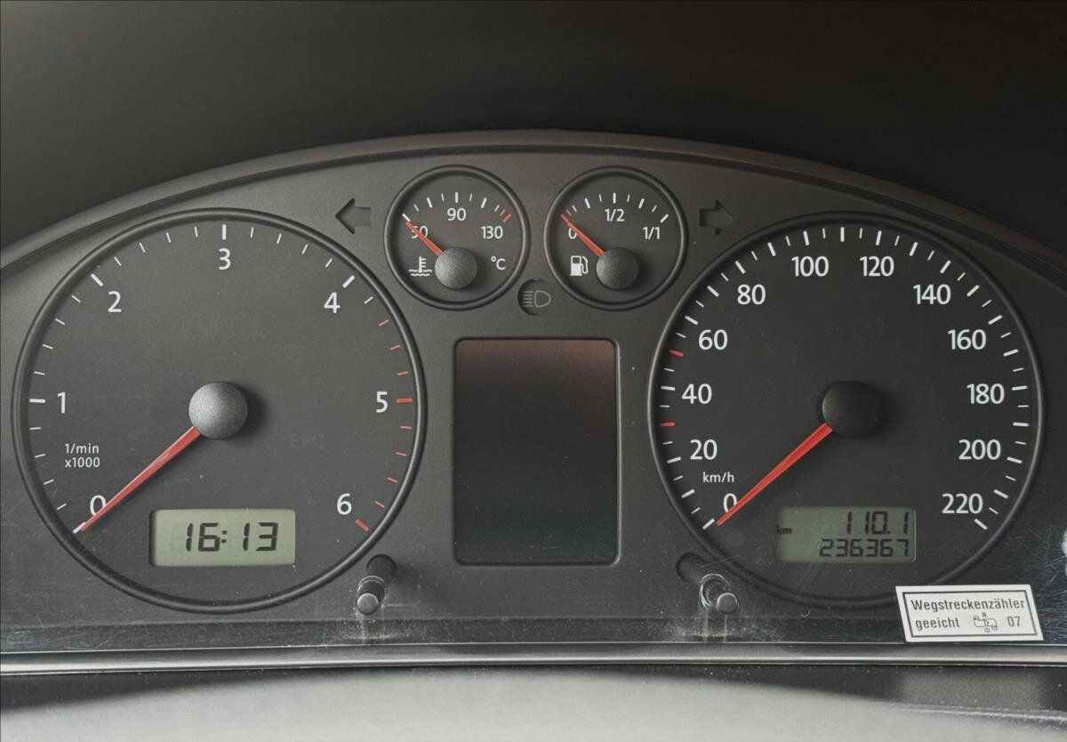 Volkswagen Caravelle Kombi 1,9 l 75 kw