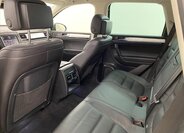 Volkswagen Touareg 6